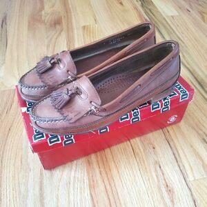 Vintage leather Dexter loafers - tan leather - made in USA - women's size 9